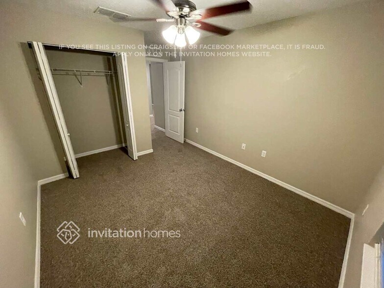 Building Photo - 10153 Winding River Rd