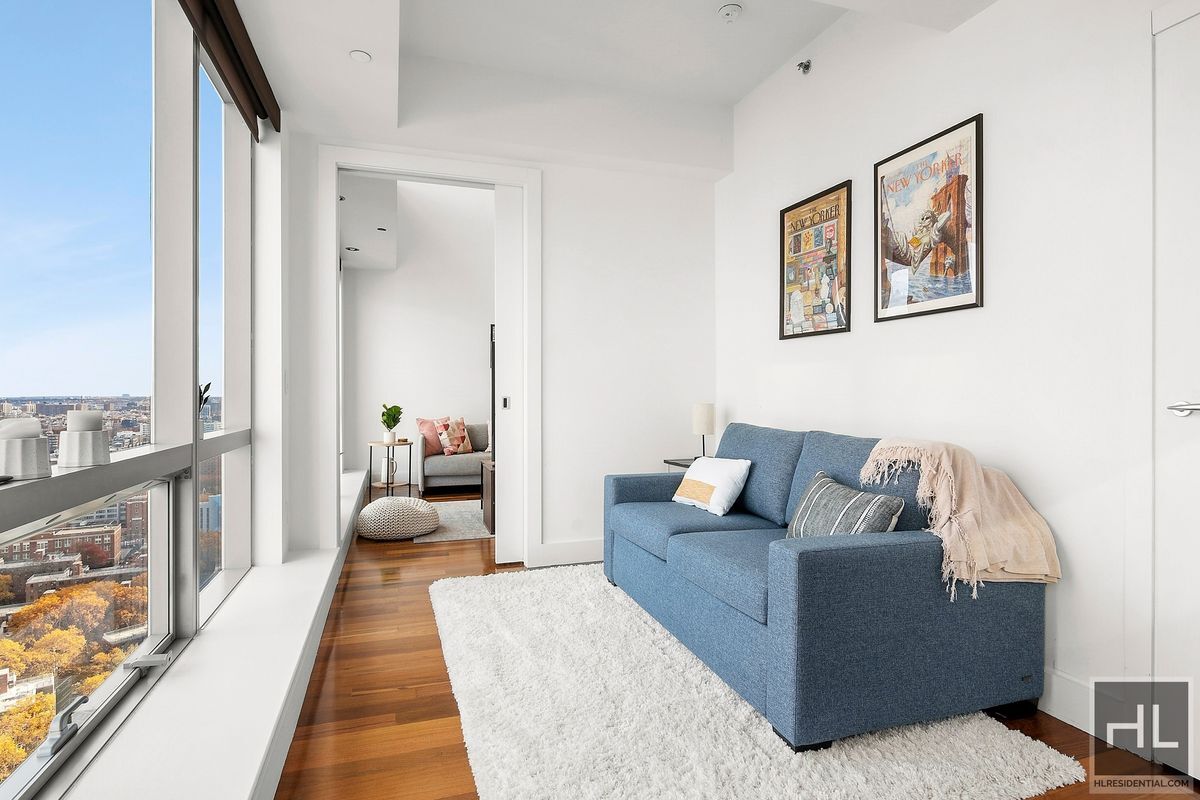 Building Photo - Furnished 2bed/2bath Penthouse w/Views