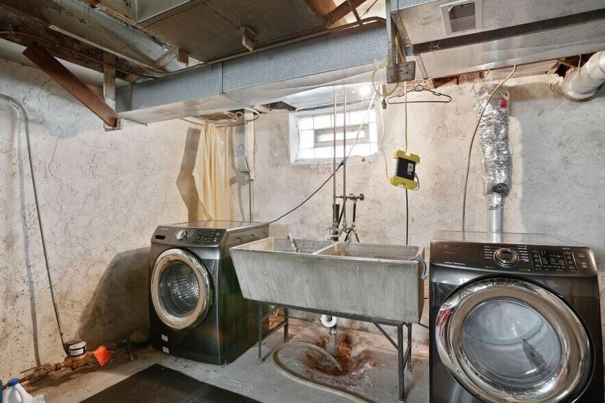 Building Photo - 346 Cleveland Ave N