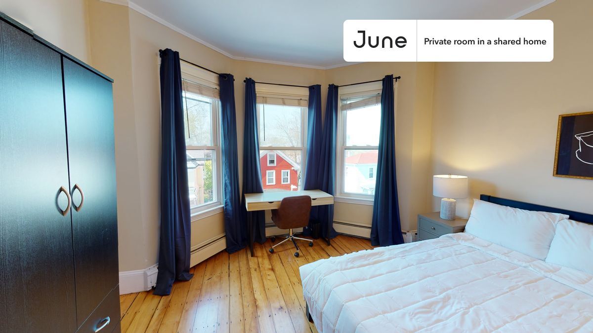 Building Photo - Room in Shared 4 bed/1 bath home