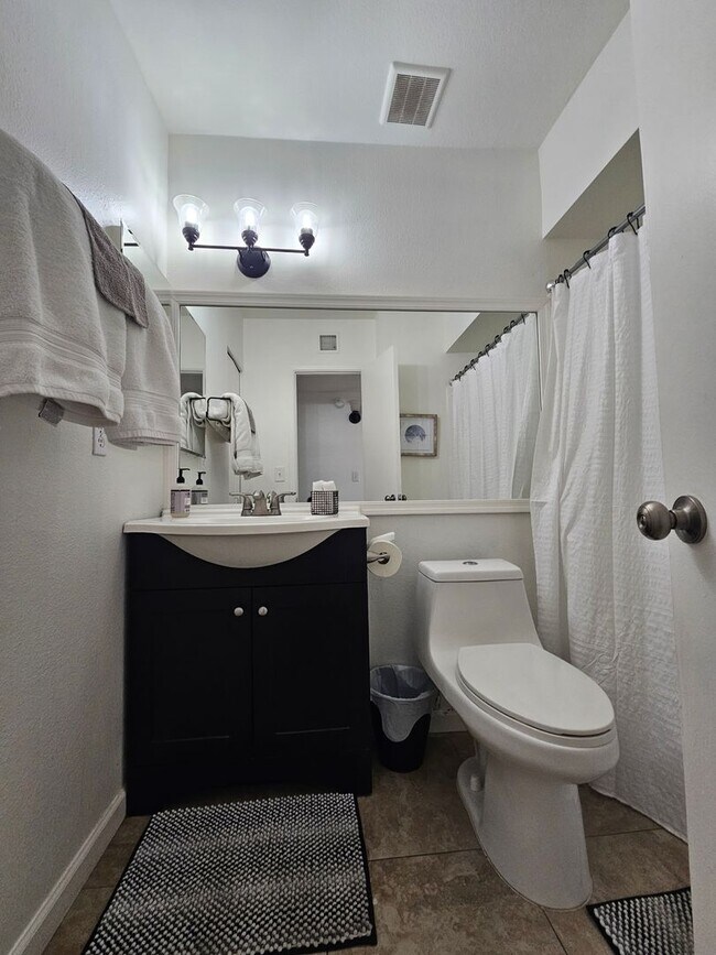 Building Photo - 2195 UNFURNISHED ~ $2395 PARTIALLY   FURNISHED  NO UTILITIES INCLUDED