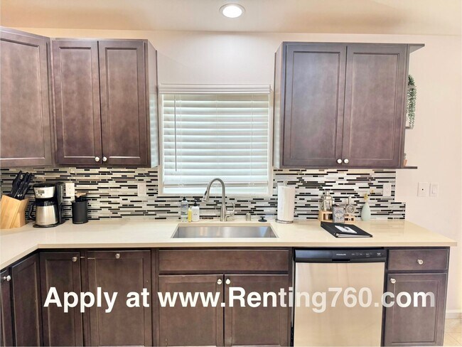Building Photo - Modern 4 Bedroom 2 Bathroom Home In Storey...