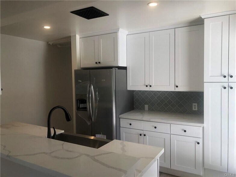 Building Photo - 23144 Dolorosa St