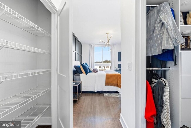 Building Photo - 145 Riverhaven Dr