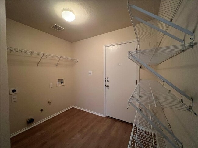 Building Photo - 1108 Reagan Wells Dr