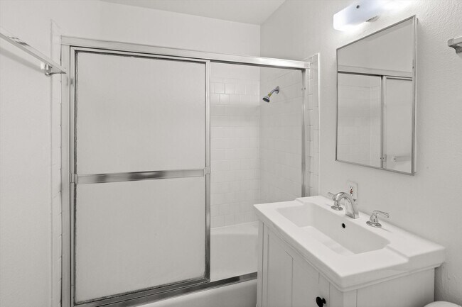 Building Photo - 6685 Sabado Tarde Rd