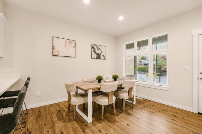 Building Photo - 3213 Grand Blvd