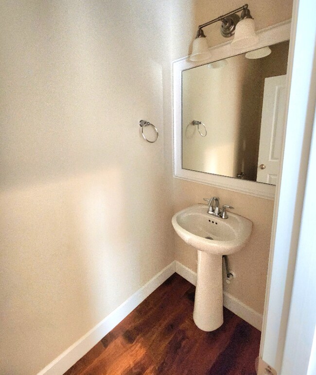 Building Photo - 15353 SE Granite Dr