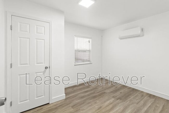 Building Photo - 135 Pacific Rd