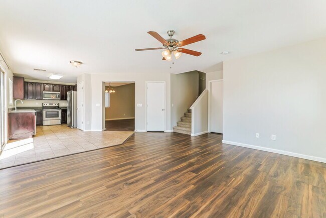 Building Photo - 2415 W Wrangler Way