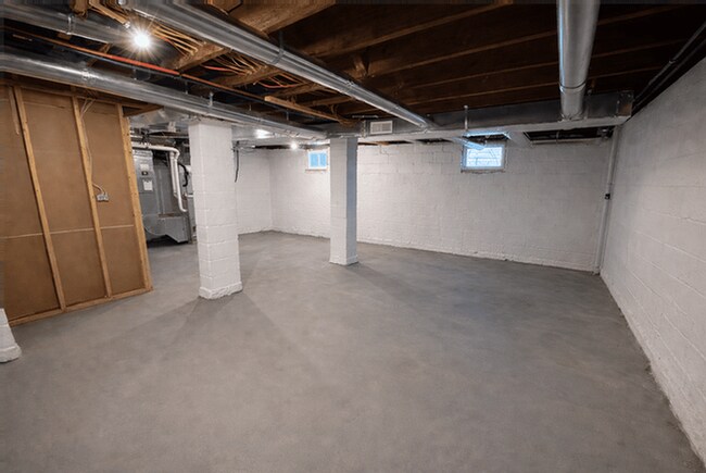 Building Photo - 1366 Cole St