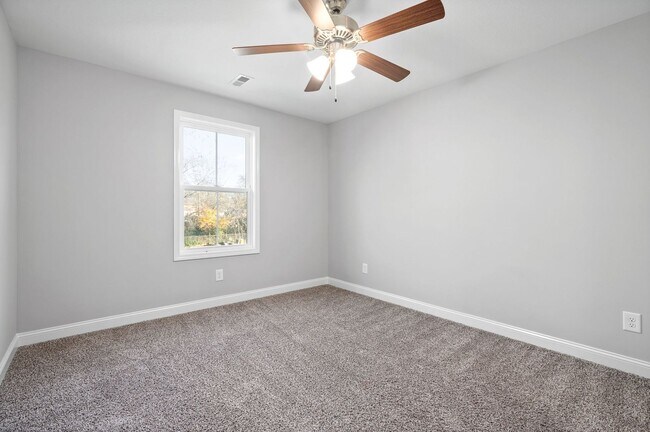 Building Photo - 5 Bedroom Home For Rent in St. Bethlehem A...