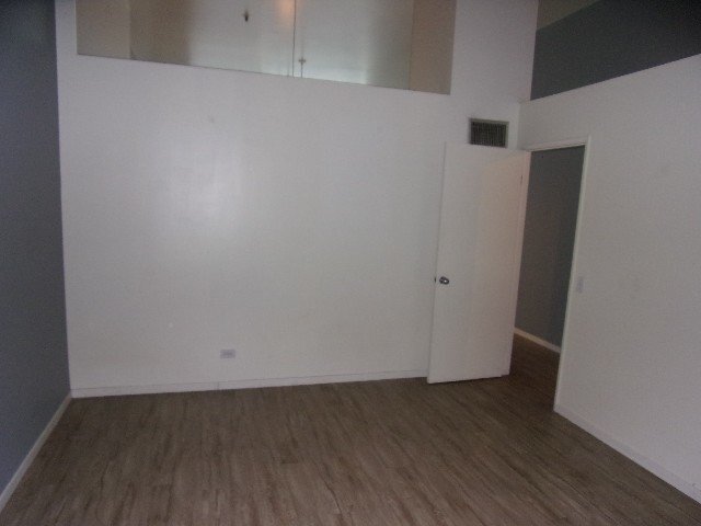 Building Photo - Neusteters Loft - 1 Bedroom - (720-16th#304)