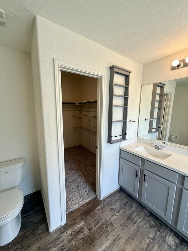 Building Photo - 3908 Ignacio Dr