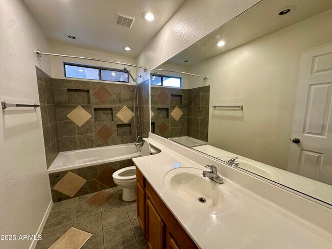 Building Photo - 14443 N 147th Dr