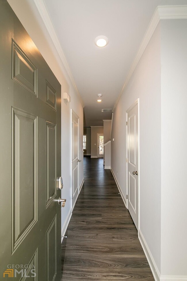 Building Photo - 5231 Pinnacle Walk Dr