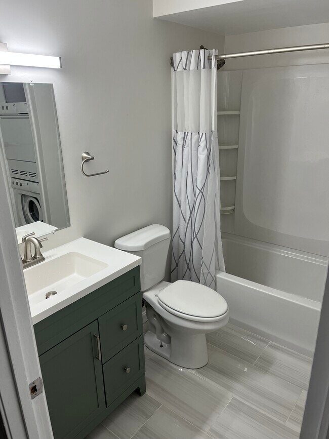 Building Photo - 55 Ridgeway Ave