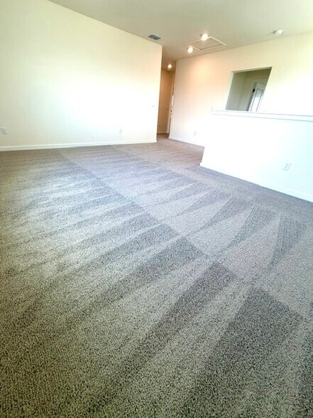 Building Photo - 322 Bracer Way