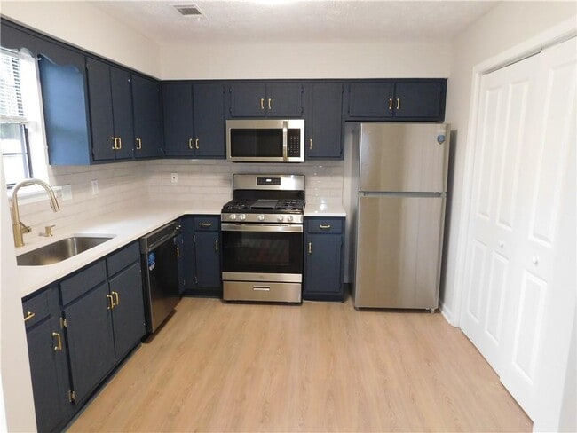 Building Photo - 3589 N Hopkins Ct