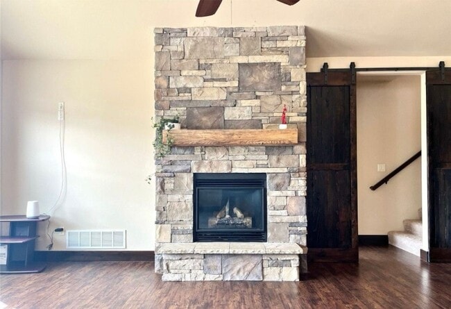 Building Photo - Charming 4-Bedroom Home with Spacious Lawn...