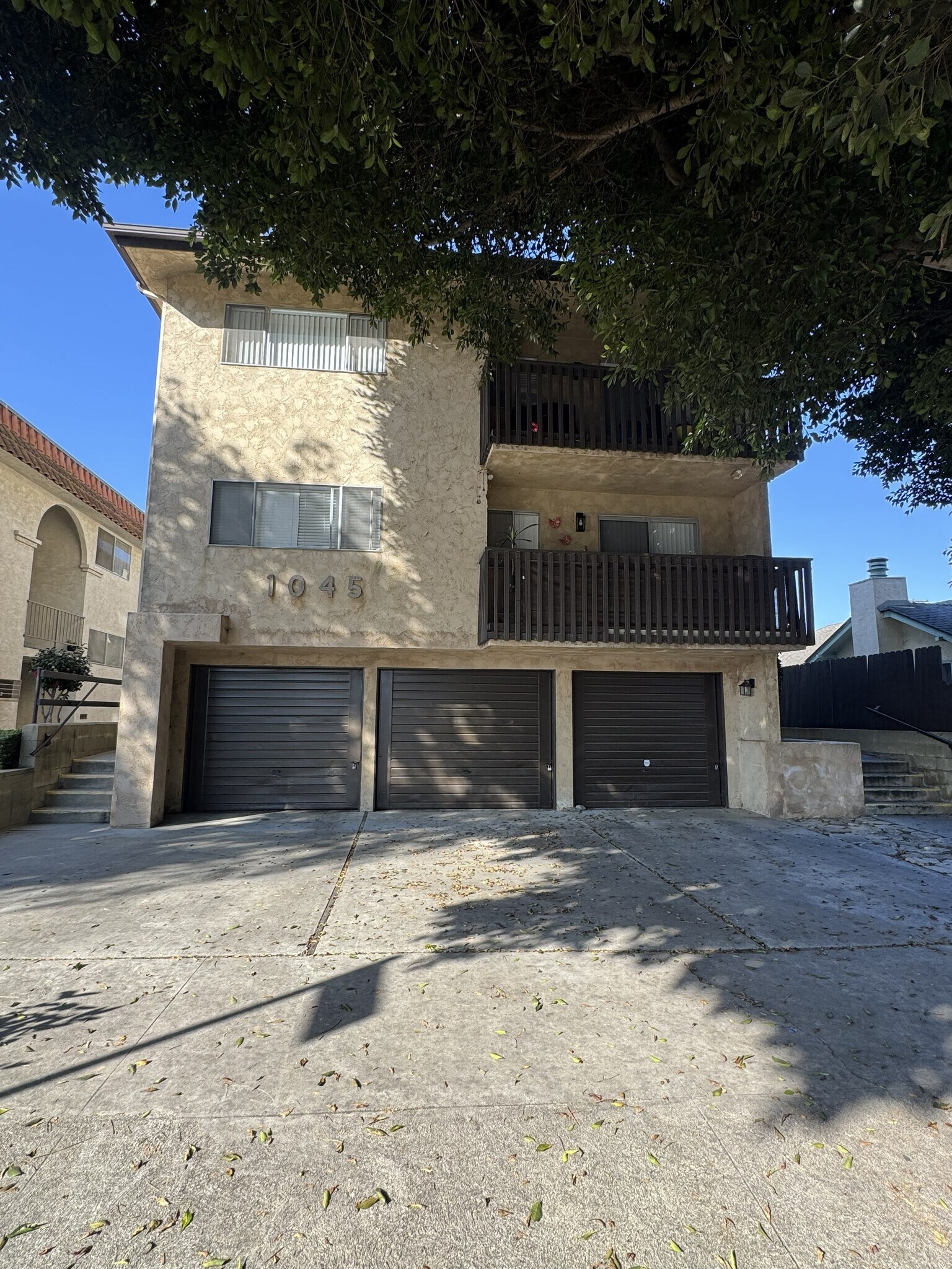 exterior parking & garage - 1045 S Alma St