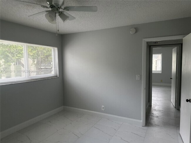 Building Photo - 4163 NW 90th Ave