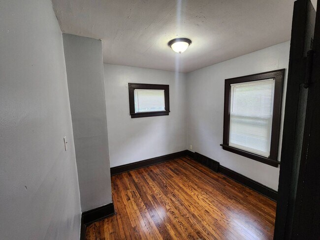 Building Photo - 12022 Griffing Ave