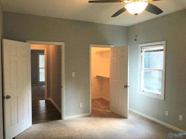 Building Photo - 104 Potomac Cir