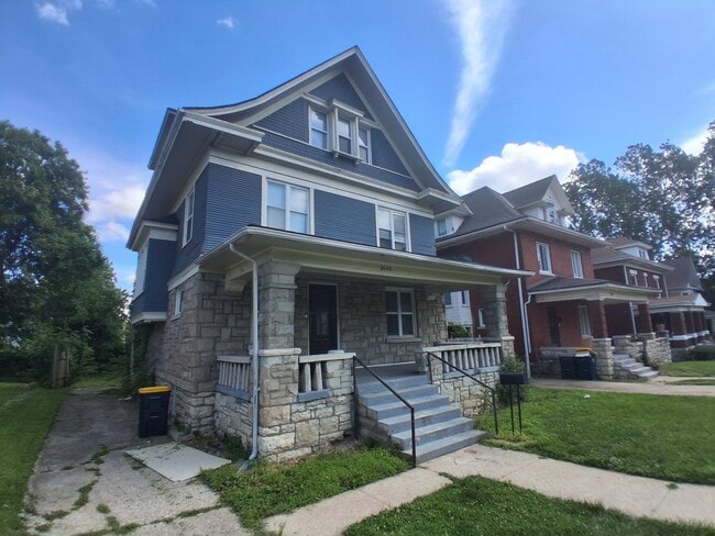Building Photo - 2640 Victor St