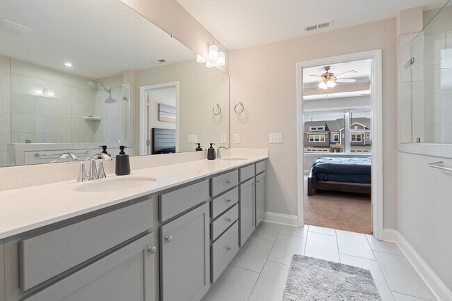 Building Photo - PARK FLEX STAYS - FULLY FURNISHED! Sunlit, Briar Chapel Retreat with Designer Finishes & Resort-S...