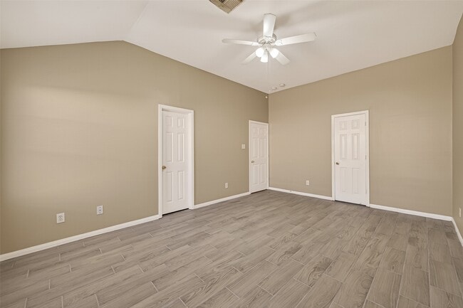 Building Photo - 17250 Cricketbriar Ct