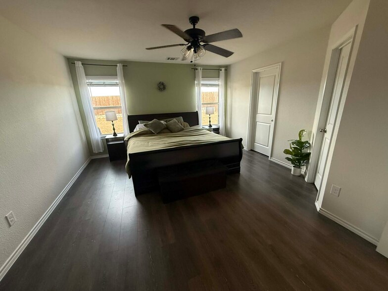 Master Bedroom - 305 Ginger Ave