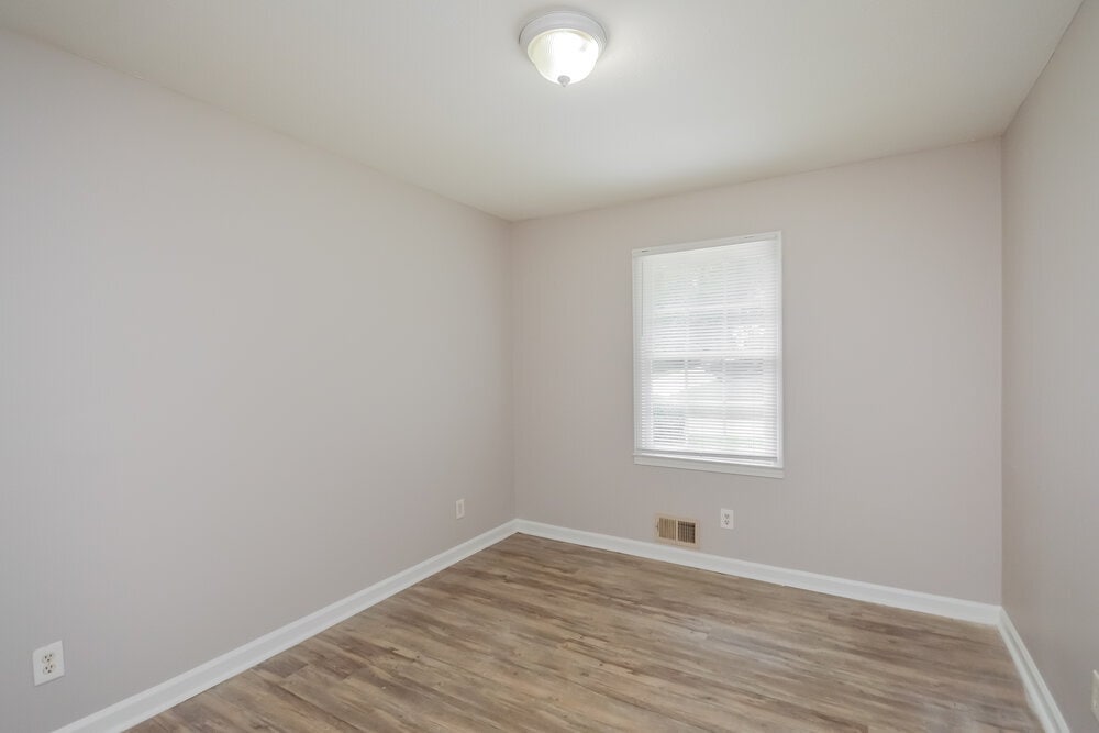 Building Photo - 1589 Cherry Hill Ln SW