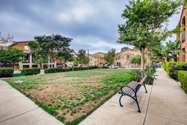 Building Photo - Fantastic 4 Bedroom House in Central San Diego Available in August!!
