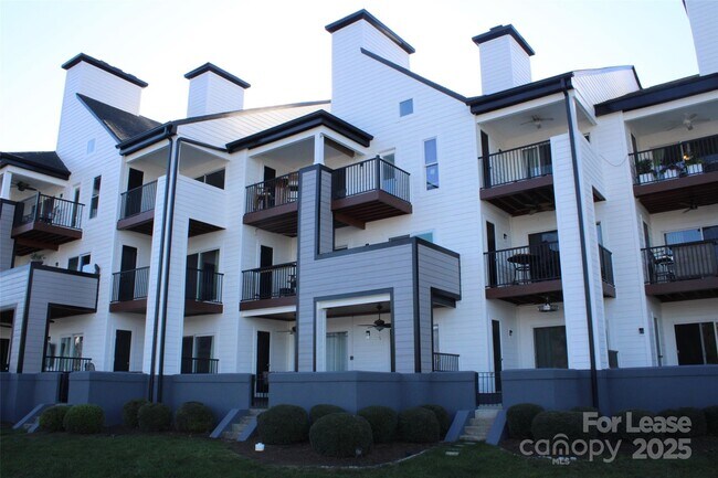 Building Photo - 18749 Vineyard Point Ln