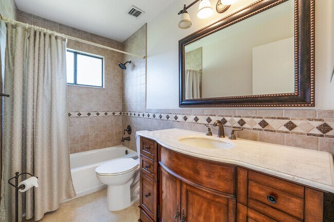 Building Photo - 22 Walcott Dr