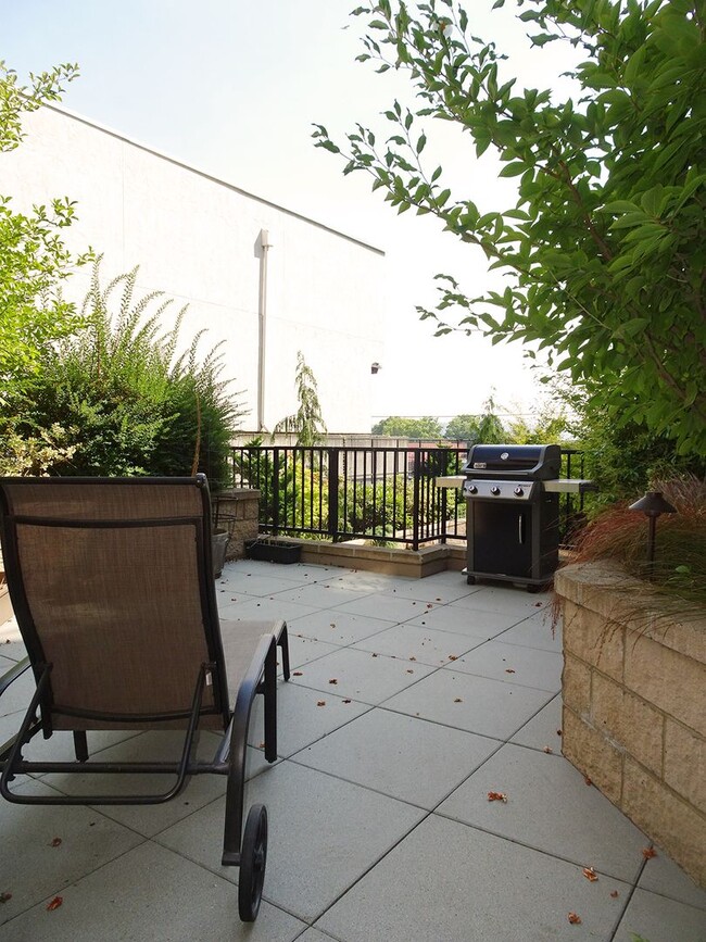 Building Photo - 1Bd/1Ba Seattle Condo