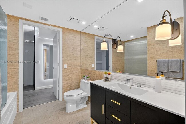 Building Photo - 50 Biscayne Blvd