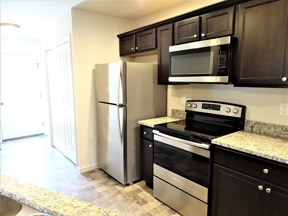 Building Photo - 12 Arrow Head Dr