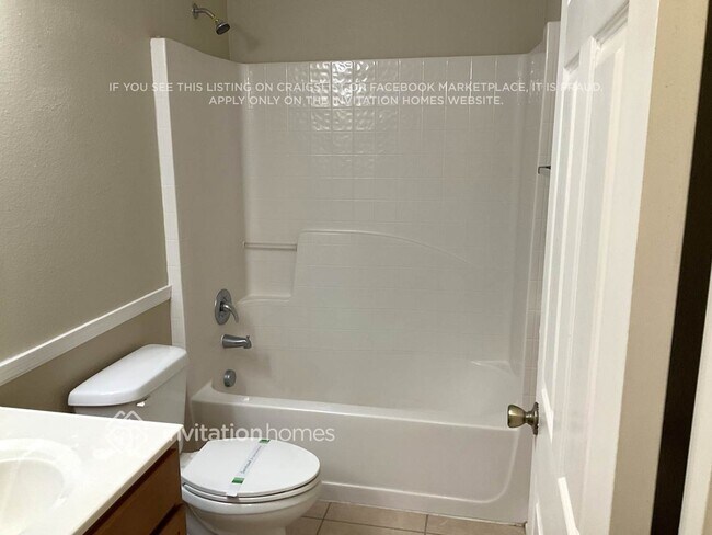 Building Photo - 3859 Sunset Cove Dr