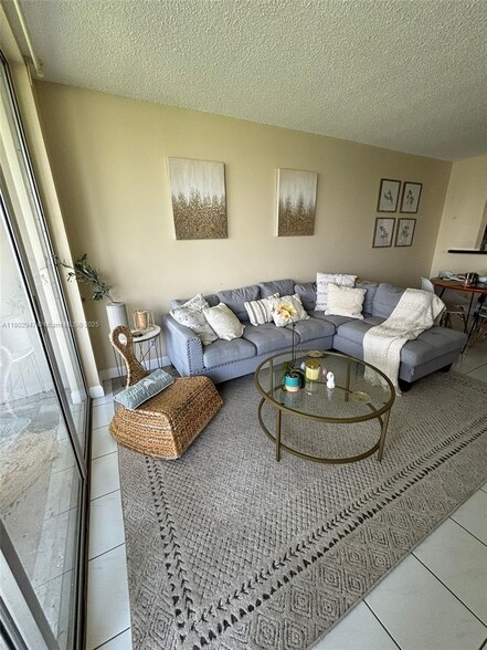 Primary Photo - 9430 Poinciana Pl