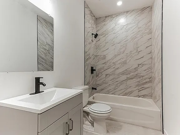 Building Photo - 5540 Bloyd St