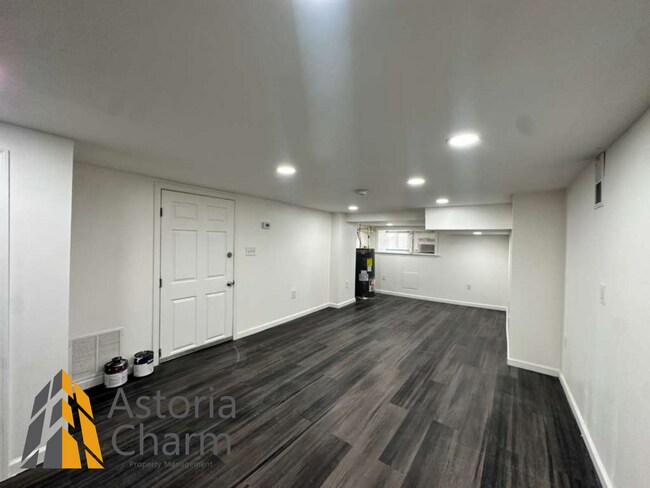 Building Photo - 3 Bedroom Plus Two Dens with Finished Basement on Harford Road