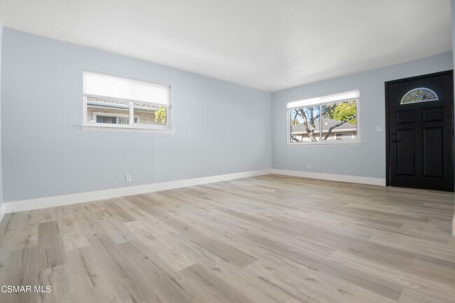 Building Photo - 2556 Spinnaker Ave