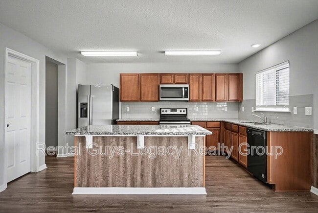 Building Photo - 5054 Oak Bend Ave