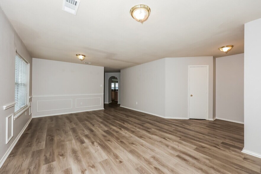 Building Photo - 522 Blueberry Hill Ln