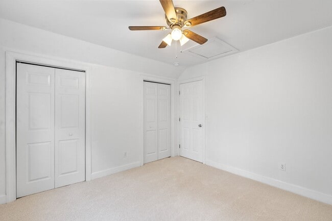 Building Photo - *Charming Farmhouse Style Retreat in Youngsville*
