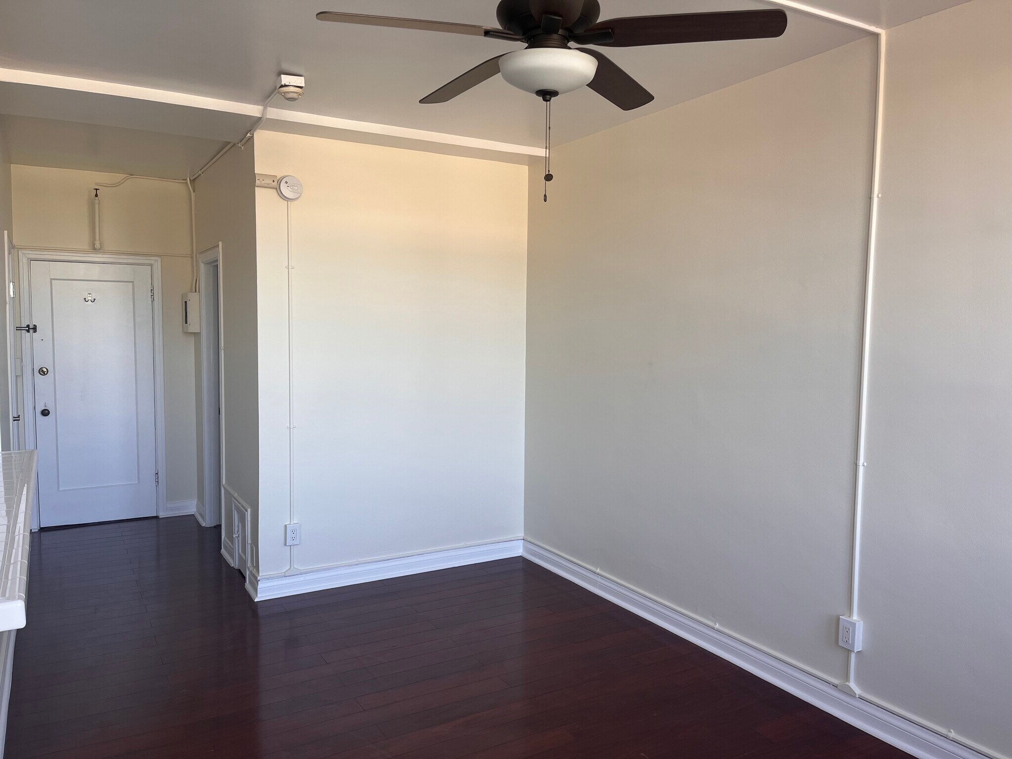 Building Photo - 3005 Main St