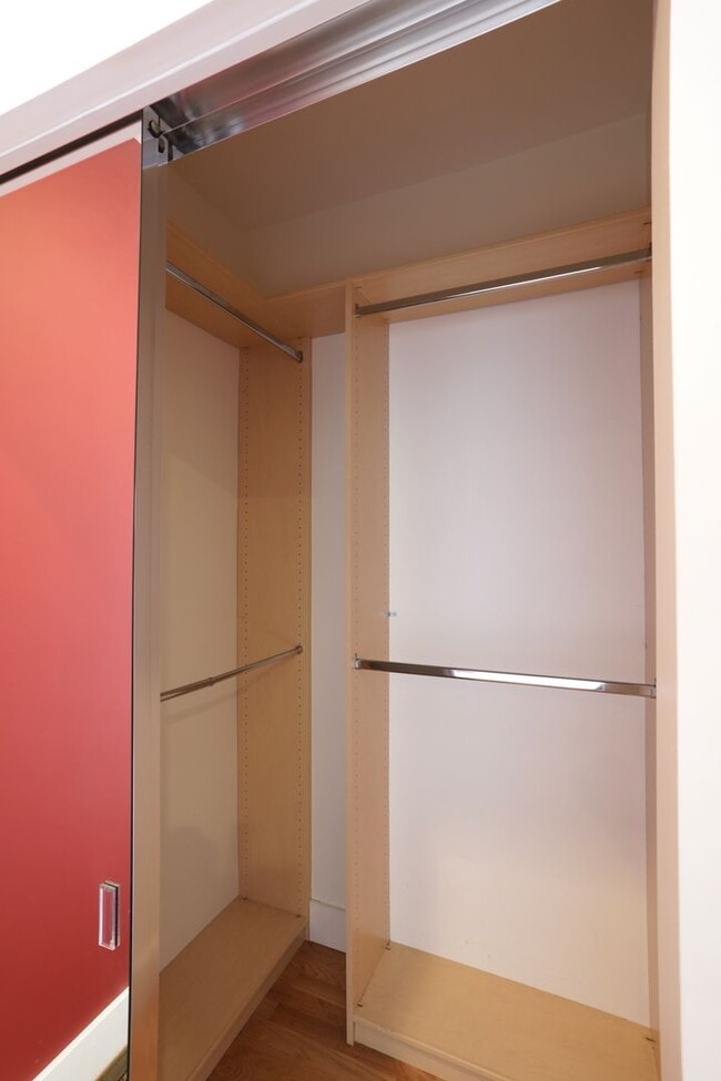 Building Photo - 371 30th St