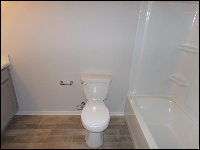 Building Photo - 10 Wisteria Dr